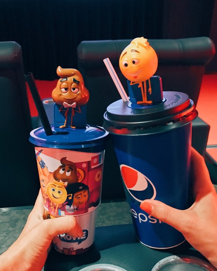 Excuse me, I have some shit on the glass - The photo, Disposable tableware, Emoji Movie, Feces, Advertising