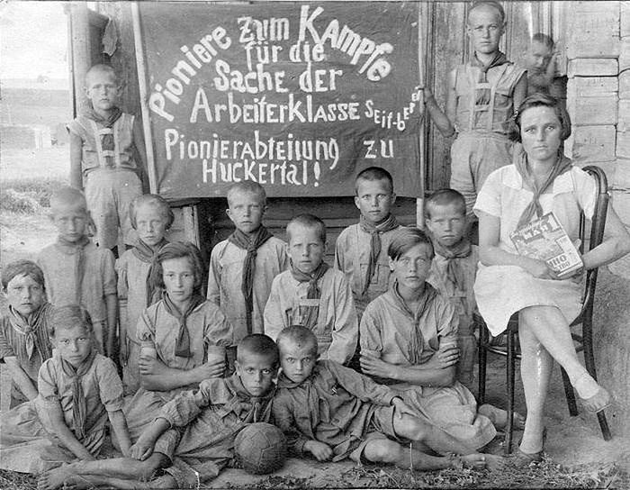 Pioneers of ASSR NP - Pioneers, Germans, ASSR, The photo, 1933