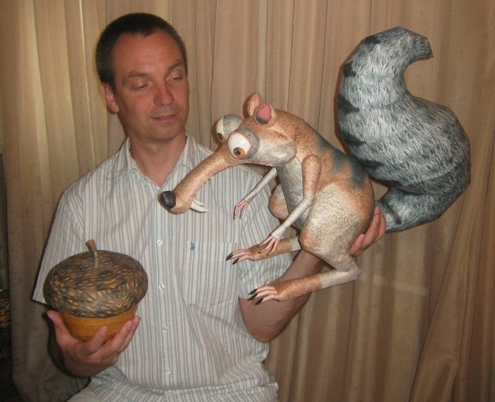 Чебаркульские дети клеят из бумаги автоматы и гранатометы Чебаркуль, Автомат, RPG, Миньоны, Железный человек, Дети, Учеба, Длиннопост