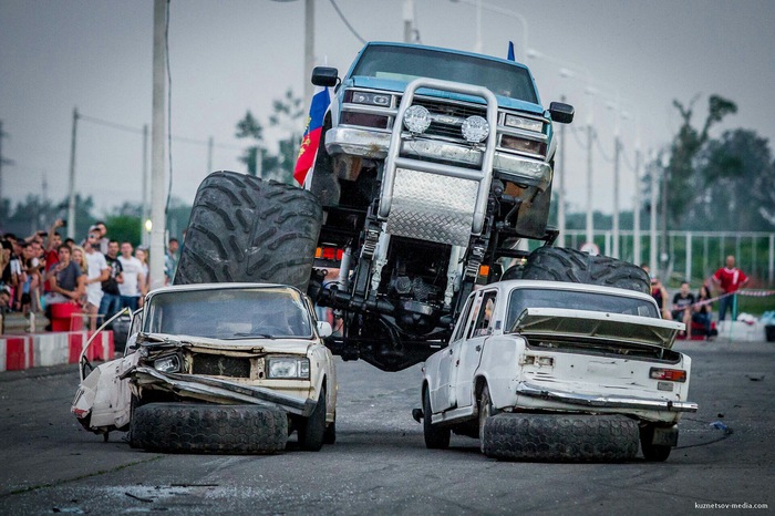 Stunt show in Voronezh! - My, Voronezh, Show, , Stuntman, Bigfoot, Transformers, , Extreme, Longpost