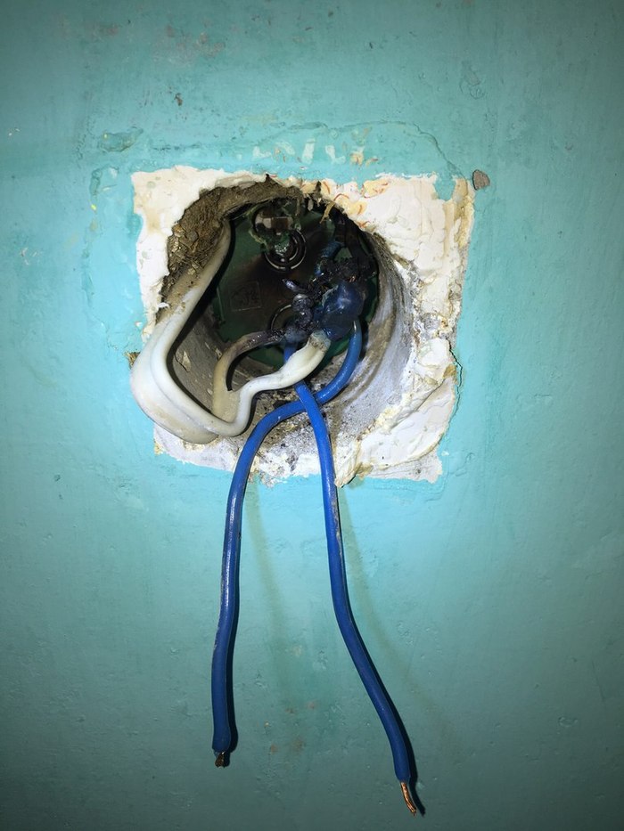 Electrician Magnitogorsk. Hissing and Screeching. - My, Электрик, Short circuit, Electrical installation, Closing, The photo