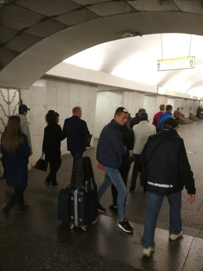 Old girl, new guy. Beggars in the Moscow metro. - Beggars, Fraud