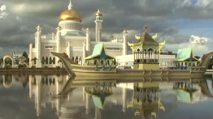 Sultanate of Brunei: the places where $40 billion wasted. Part 2 - My, , Borneo, Sultanate, , Video, Longpost