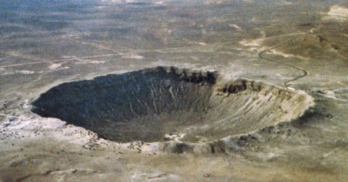 Кратер от метеорита убившего динозавров. Кратер Набийотум. Кратер земли Уилкса. Гренландский кратер.
