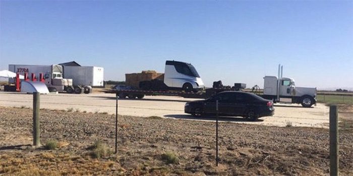 Spy Shot of a Tesla Truck!? - My, Tesla, Truck, Technologies