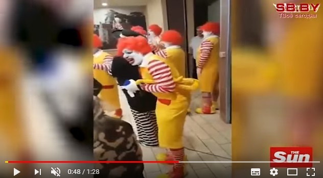 A mob of Ronald McDonald clowns attacked Burger King - Click, Youtuber, Petrosyanstvo, , , Humor