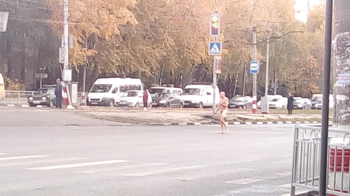 A naked man walks the streets of Ulyanovsk - Naked guy, Ulyanovsk, , Ulyanovsk region