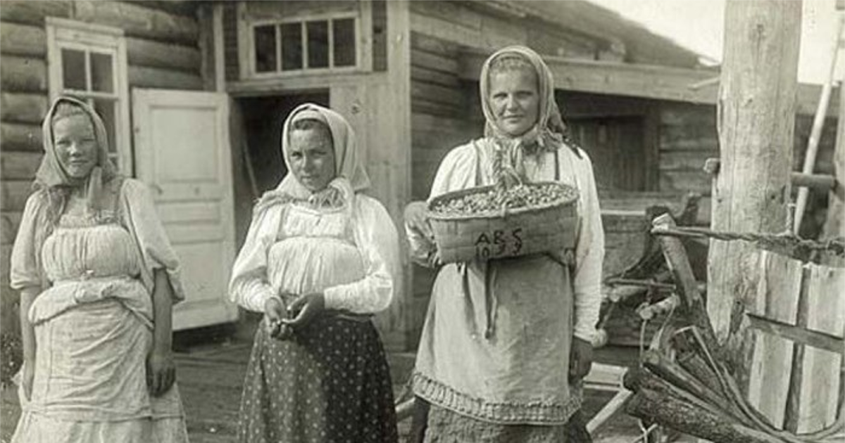 Русские крестьянки 19 века. Русские женщины крестьянки 19 века. Крестьяне женщины 19 века. Девушка крестьянка. Как раньше называли говорливую женщину в народе