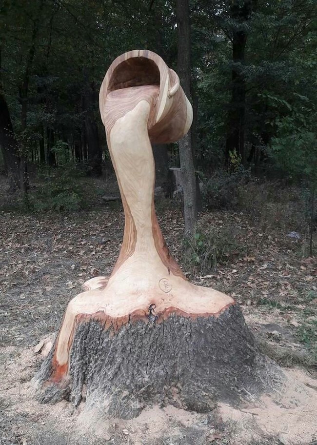 Art in the forest - Rukozhop, Stump