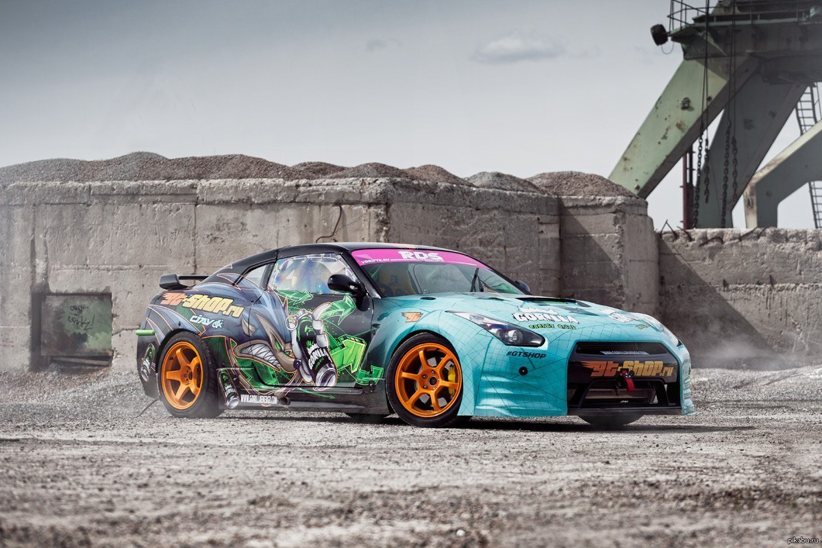 R drifting. Nissan Silvia s15 gt shop. Nissan r35 gt-r Drift. Nissan GTR r35 дрифт. R35 GTR корч.