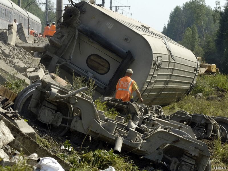 Катастрофа 2007 года. Крушение Невского экспресса 2009. Крушение Невского экспресса 2007.