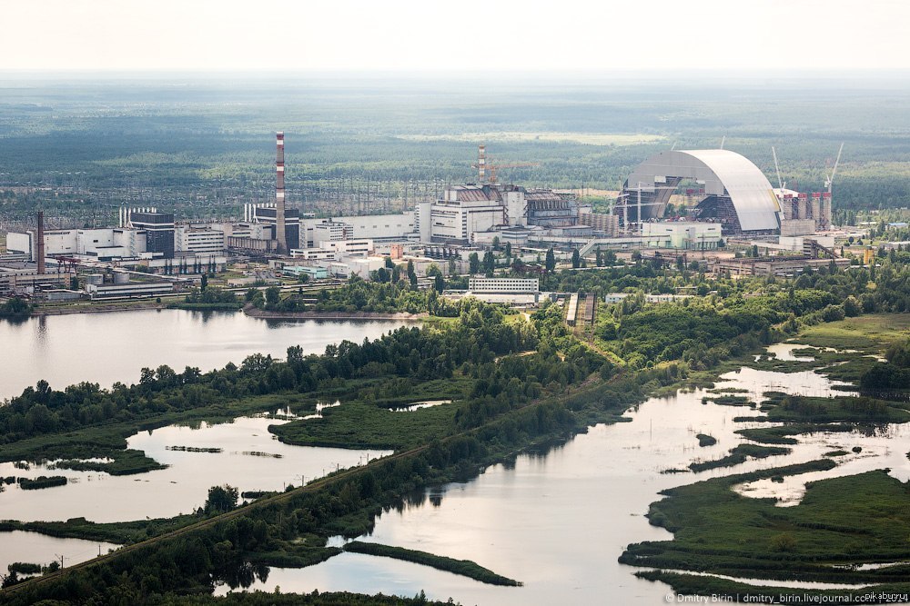 Черно аэс. Чернобыльская АЭС. Чернобыль атомная станция. Припять станция АЭС. Чернобыльский лес.