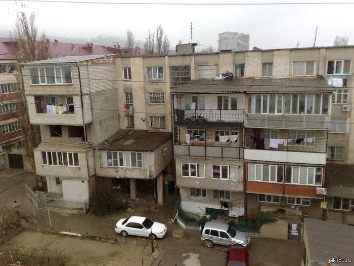 Увеличение жилплощади. Пристройки в Дагестане. Балконы в Дагестане самострой. Балконы в Армении самострой. Махачкалинский самострой.