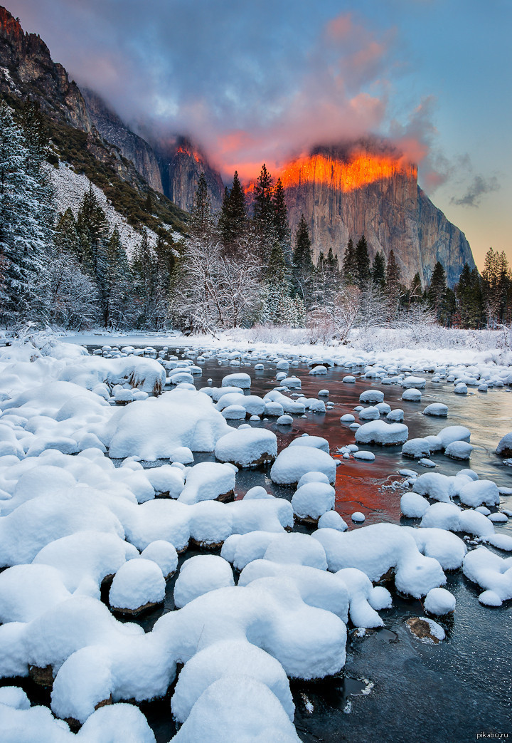 Невероятно теплая. Национальный парк Йосемити зима. Йосемити национальный парк зимой. Необычная красота природы. Необычные природные явления зимой.