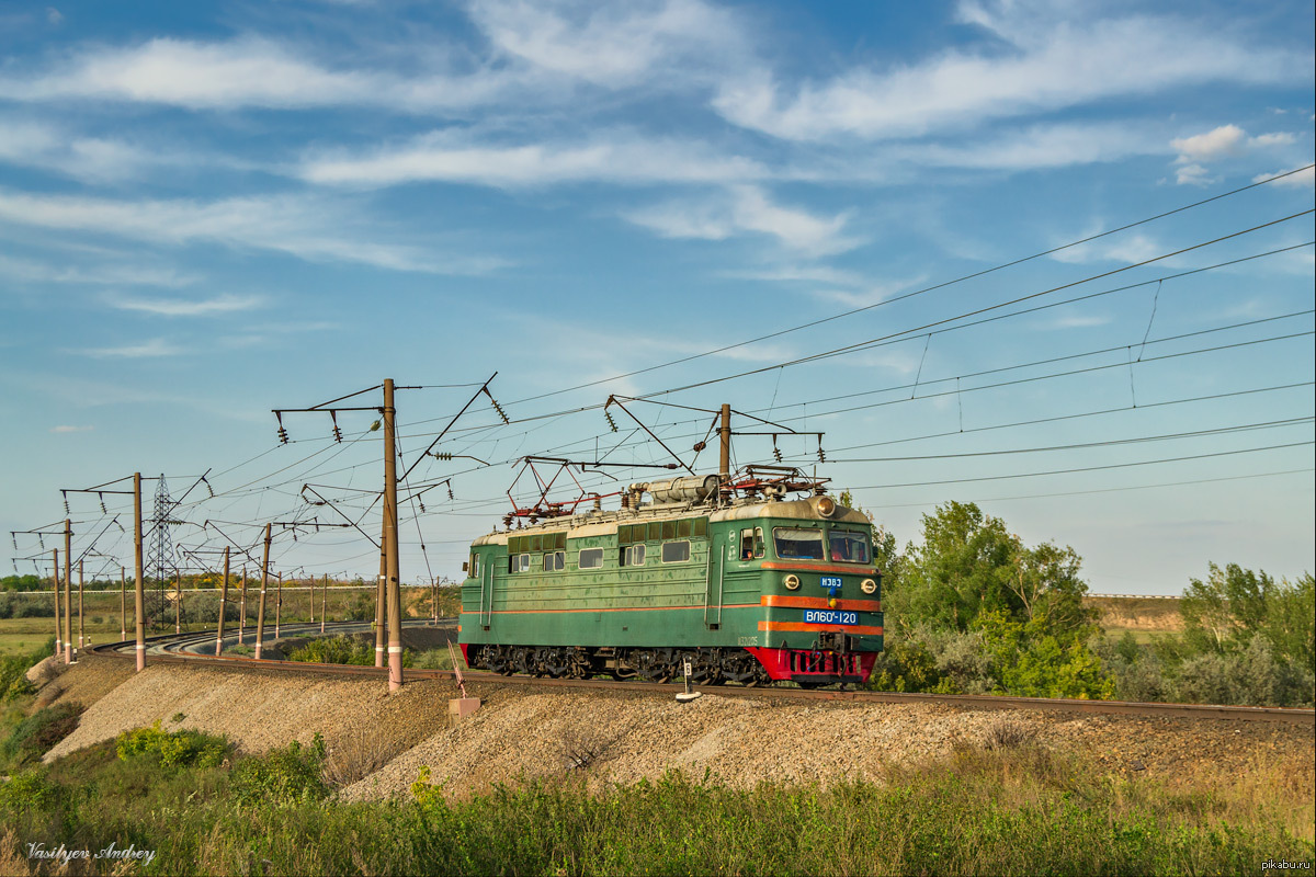 Маленький такой 