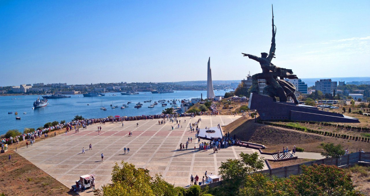 Севастополь панорама набережной памятник
