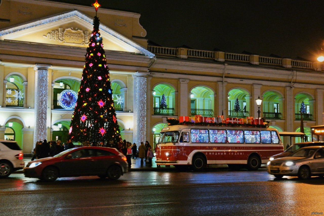 Новый год поездка. Дедморобус Санкт-Петербург. Автобусная экскурсия «новогодний Санкт-Петербург». Новогодний автобус. Автобус новый год.