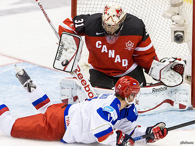 Чм по хоккею 2015 финал. Хоккей с шайбой приколы гейм овер. MCDAVID В полный рост.