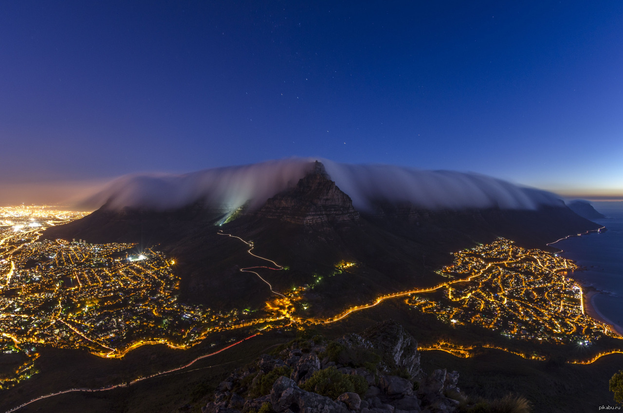 Лучшие ото. Столовая гора, Кейптаун, Южная Африка. Столовая гора Кейптаун. Столовая гора Кейптаун облака. Столовая гора ЮАР National Geographic.