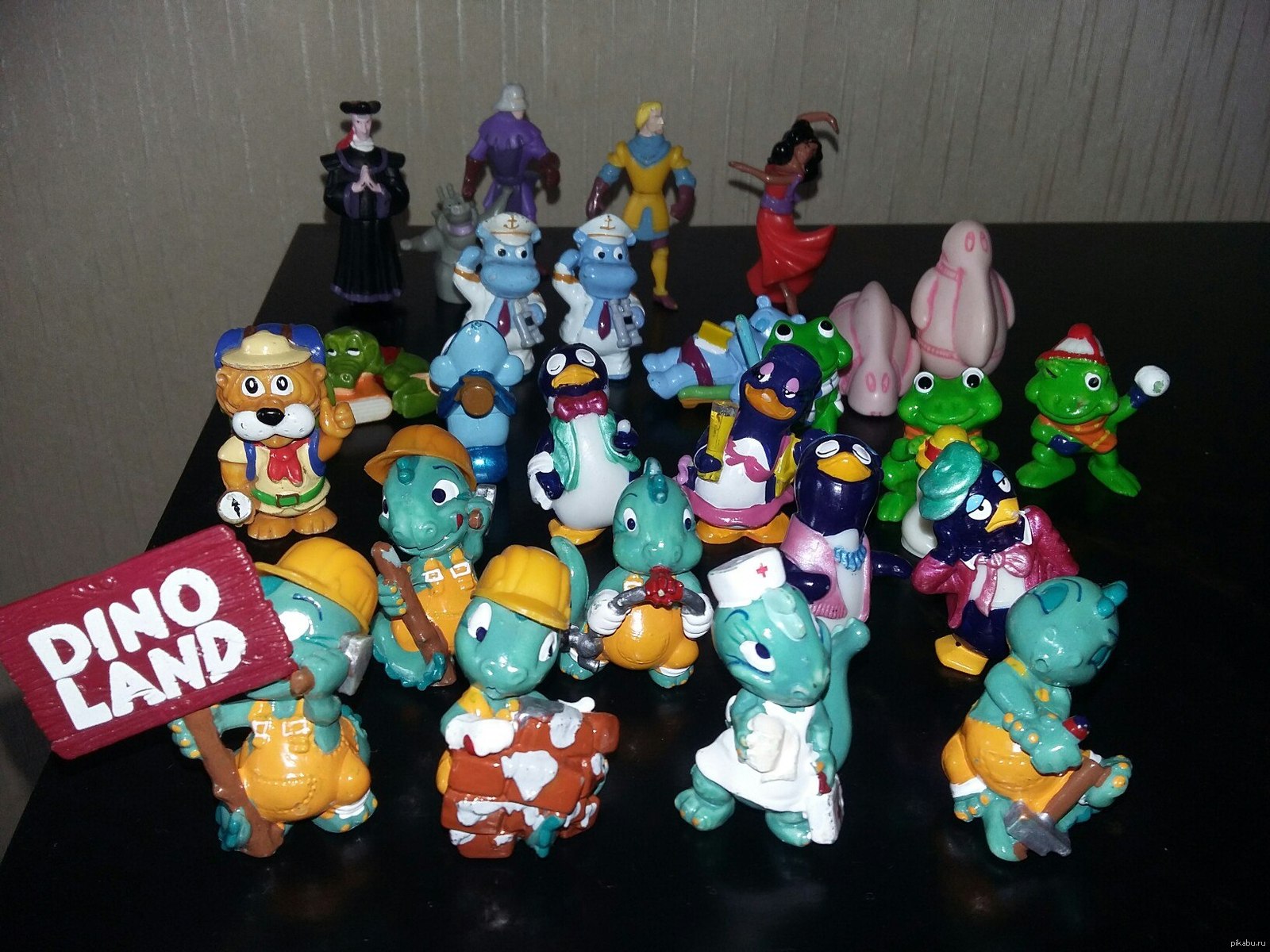 Игрушки из киндера 90 х. Коллекции игрушек Киндер сюрприз 90е. Коллекции киндеров 90-х. Игрушки из киндеров 90-х. Киндер игрушки 90-х коллекции.
