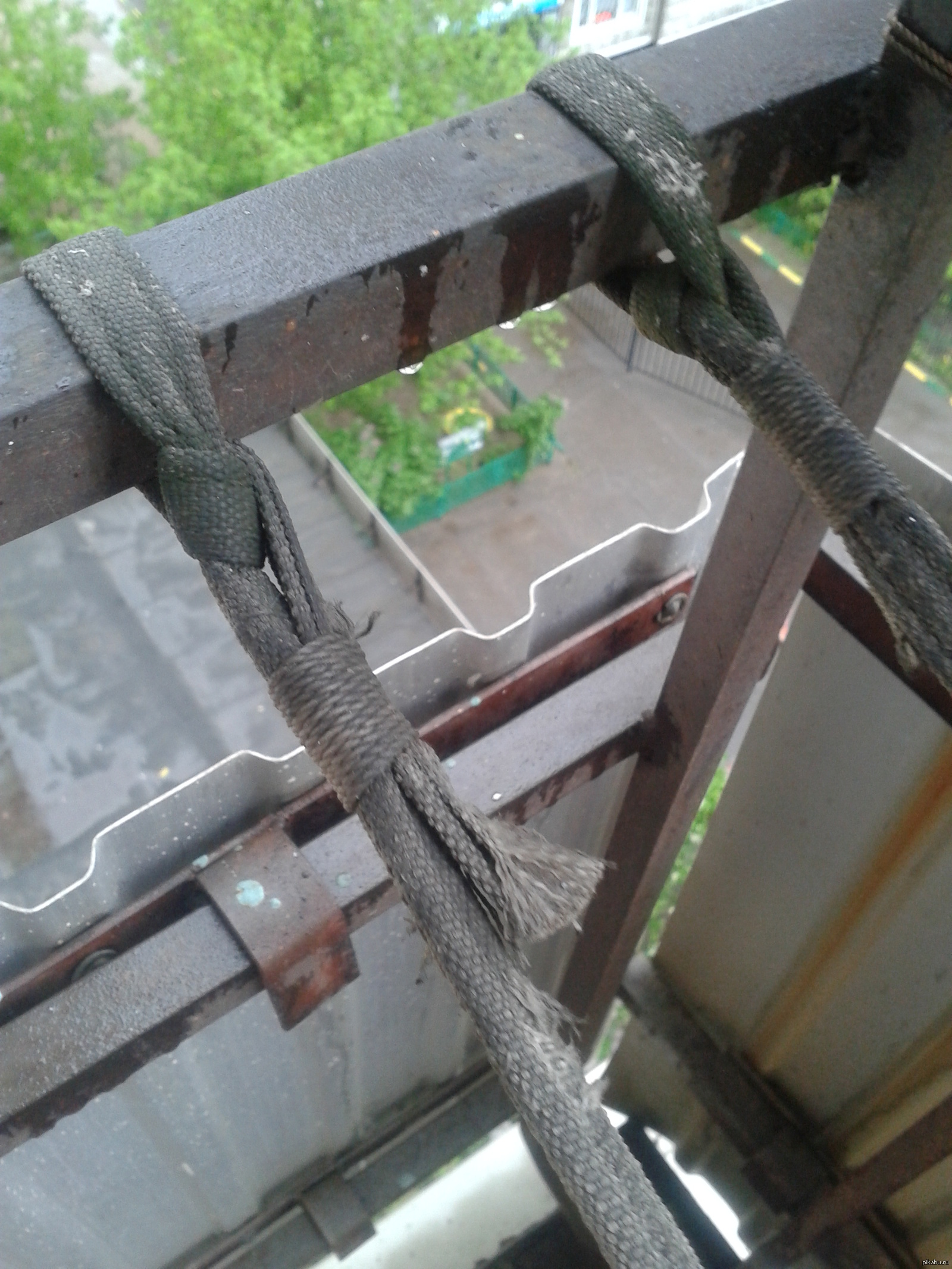 Верёвка бельевая на балкон