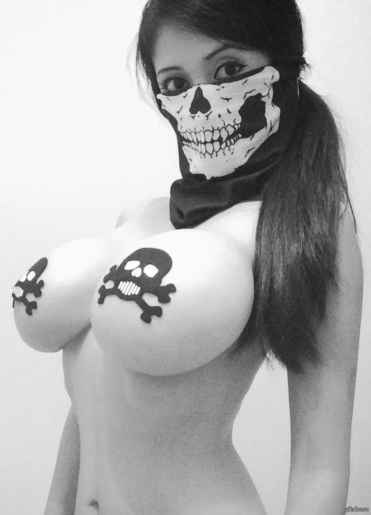 all for boarding - NSFW, Pirates, Girls, Boobs, Brunette, , Scull, Black and white