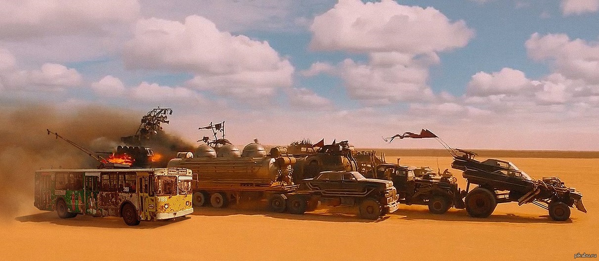 Хроники безумного макса. Mad Max бензак. Безумный Макс дорога ярости фильм 2015 машины. Безумный Макс дорога ярости погоня. Безумный Макс погоня.