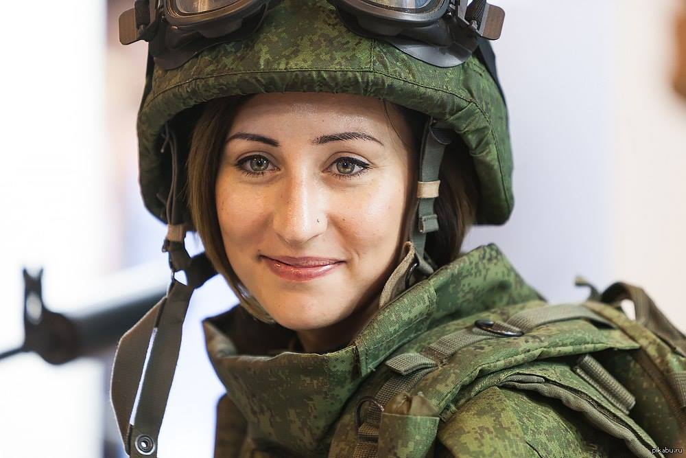 гру девушки. девочка в военной форме. норвежская армия девушки. военные прически для девушек. красивые женщины в военной форме.