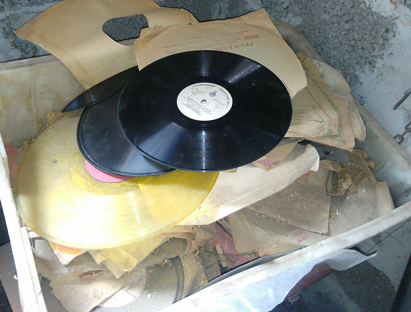 Unexpected find - My, Gramophone, Find, Building, Nostalgia, Vinyl, Plate