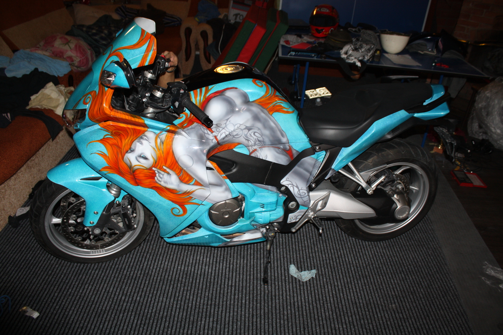 Airbrushing on a Honda VFR bike, Argentum style :)) a bit of the process (part 2) - My, Airbrushing, Tyumen, Tyumenaero, , Honda vfr, Tyumenaero, Airbrushing72, Longpost