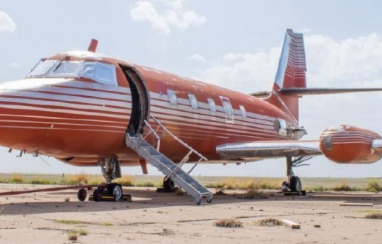 Elvis Presley's last private jet to go under the hammer for $3.5 million - Elvis Presley, Airplane