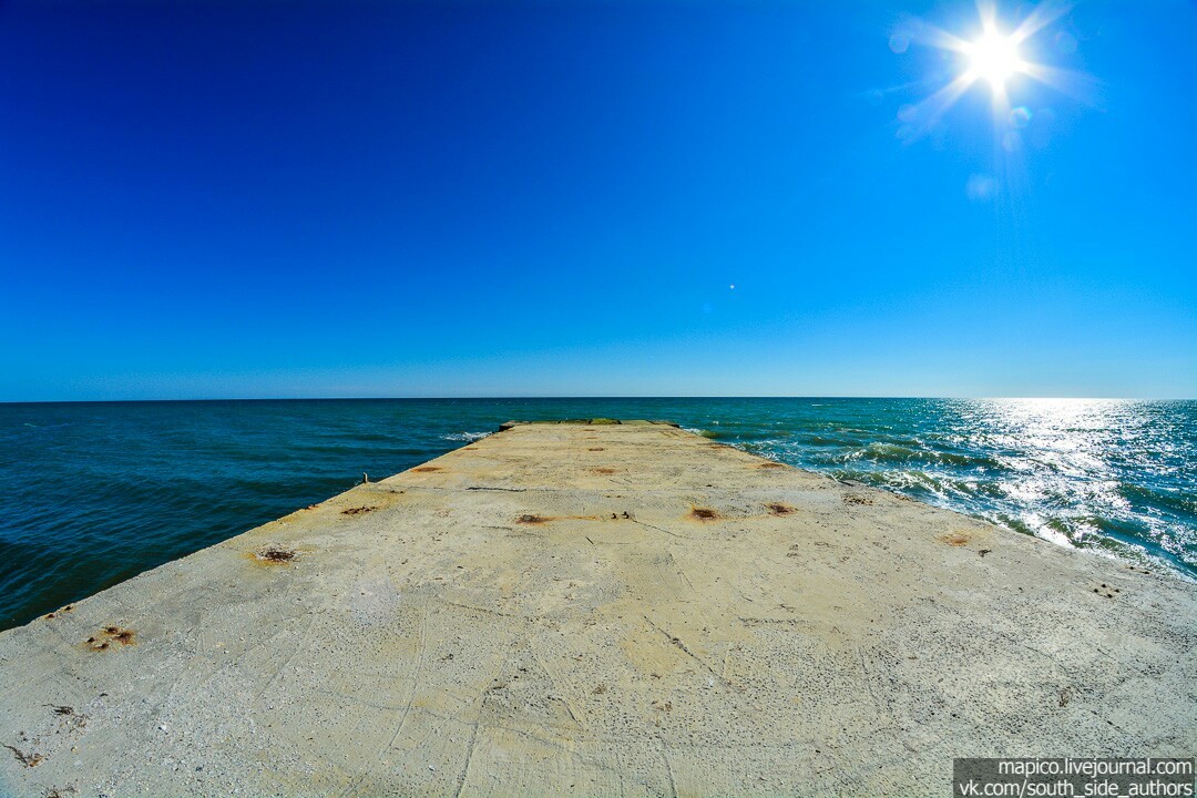 Summer, or a shiny piece of iron. - My, Sea, Black Sea, Relax, Relaxation, iron Port, Samyang, Fisheye Placebo, Longpost