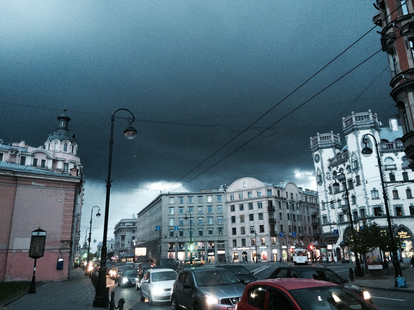 It looks like the fuck is coming. - My, Saint Petersburg, Weather, Hurricane, No filters