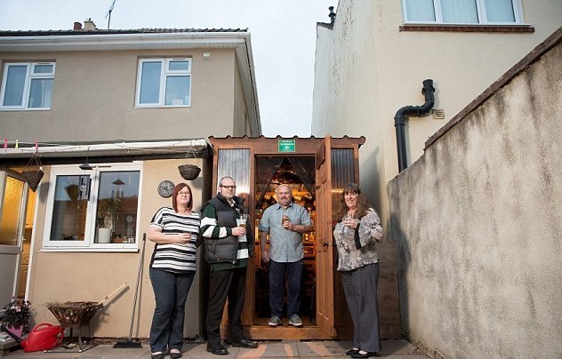 Personal pub, or a vivid example of the rational use of space - Interesting, , Great Britain, The photo, Longpost