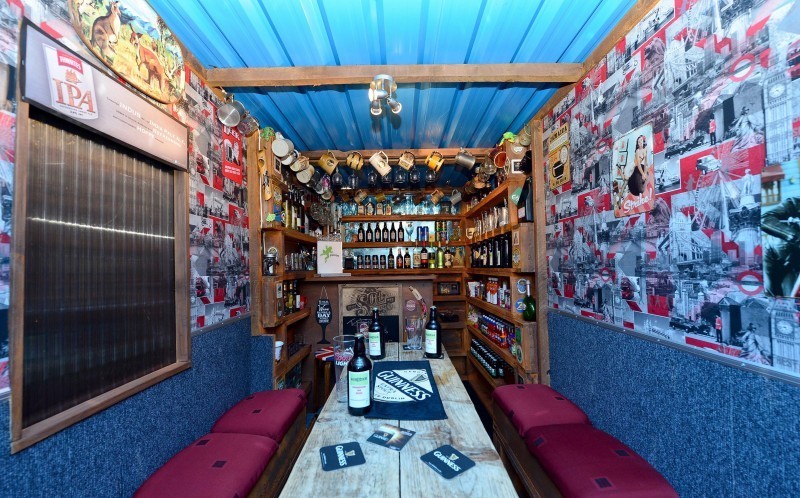 Personal pub, or a vivid example of the rational use of space - Interesting, , Great Britain, The photo, Longpost