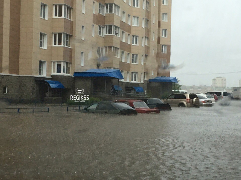 Потоп. Пока Омск заливает сильнейший ливень. - Омск, Коммунальные службы, Дорожные службы, Идиотизм, Длиннопост