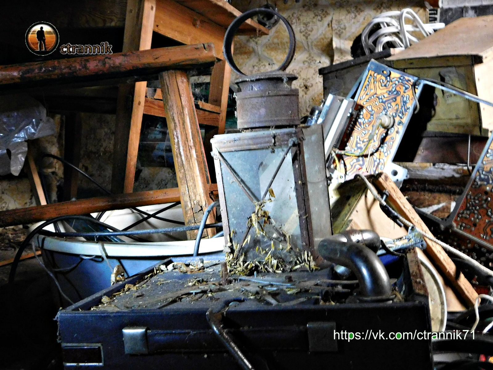 Abandoned house. In one of the abandoned villages. - My, Abandoned house, , Find, Search, Wanderer, Expedition, Longpost