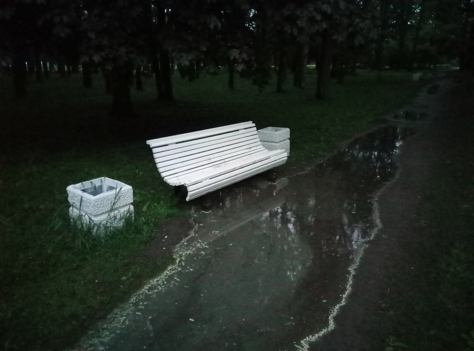 Сэр, не хотите ли присесть? - Моё, Санкт-Петербург, Благоустройство, Лавочка, Фотография, 80 lvl