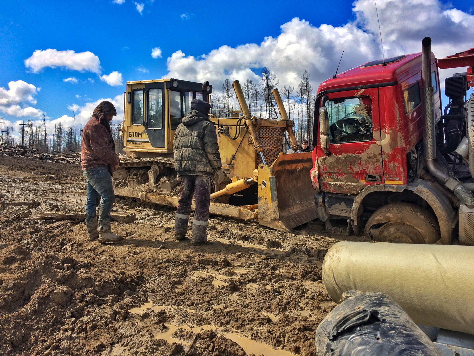 Everyday life of a tractor driver. - My, Work, Excavator, Caterpillar, North, Longpost