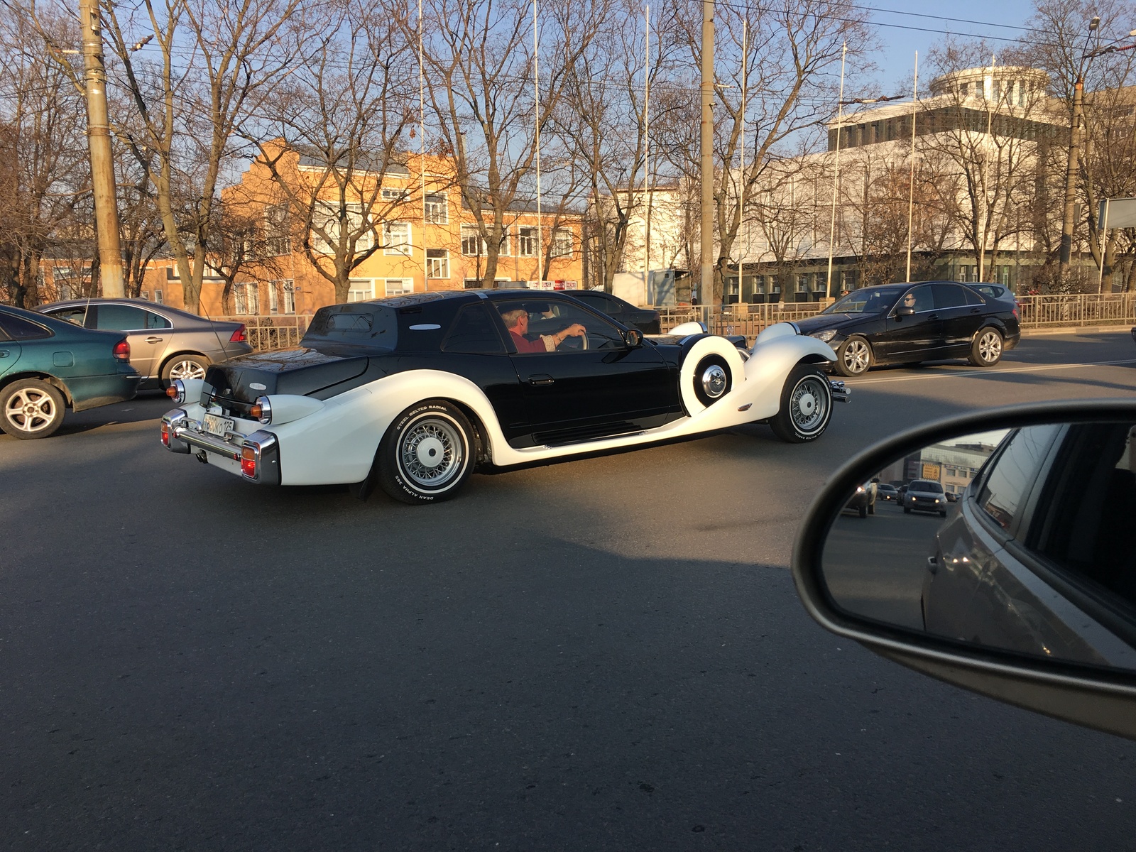 On the roads of Nizhny Novgorod... - My, Nizhny Novgorod, My, Road, Car, Retro, Mitsuoka Le-Seyde, Noticed, Japan