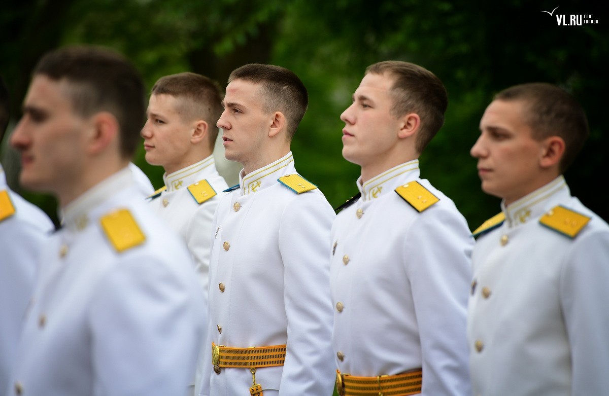 Выпускникам ТОВВМУ вручили кортики и дипломы - ВМФ, Флот, Выпускной, Владивосток, Длиннопост