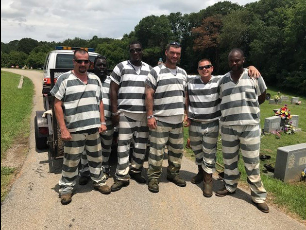 The prisoners saved the life of the convoy - Prison, USA, Kindness, Help