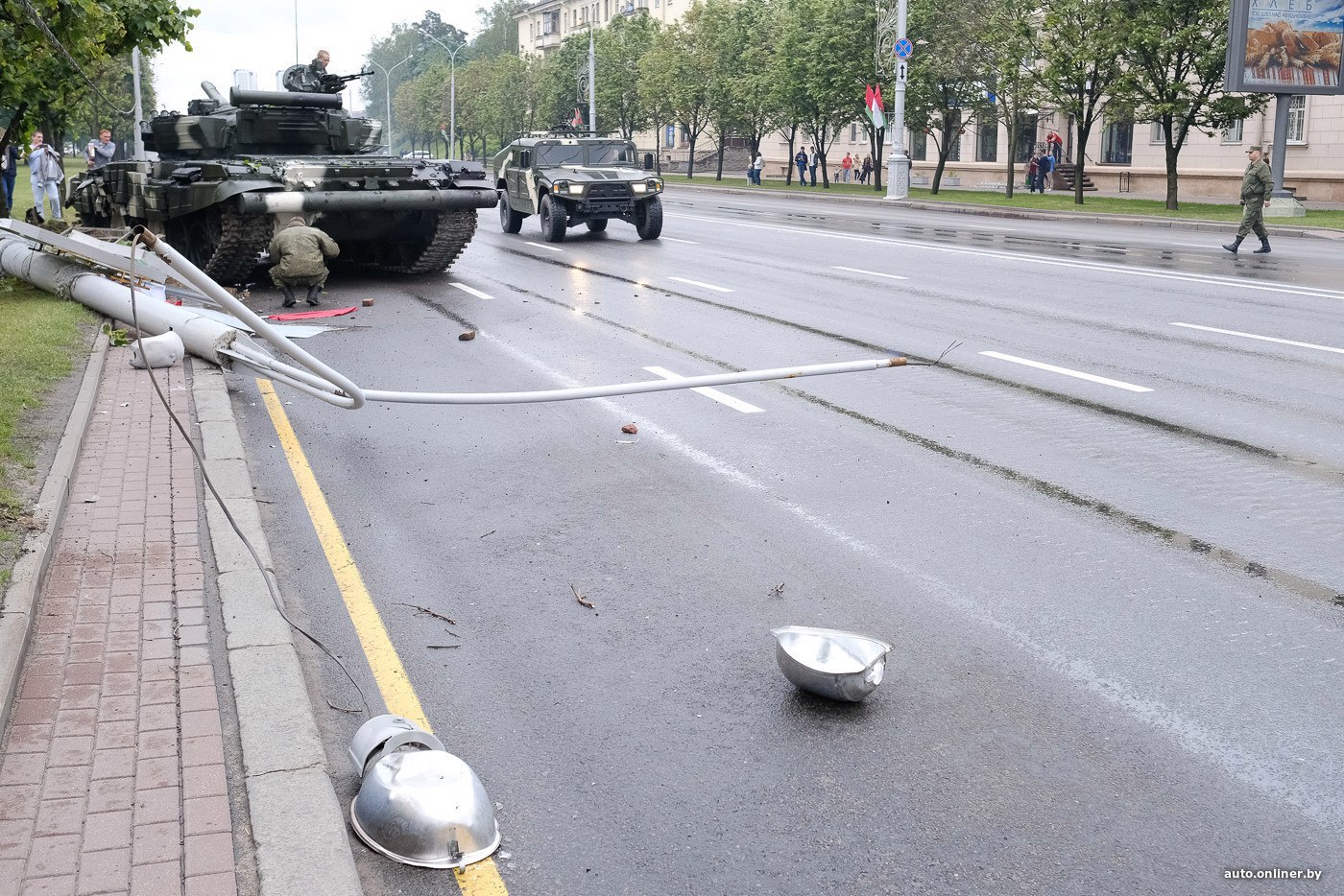 The tank knocked down a pole and a tree - Parade, Minsk, , Drift, Road accident, Longpost