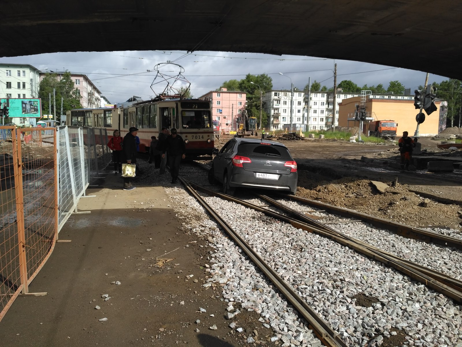 Climb! - My, Auto, Tram, Road, Road accident, Saint Petersburg, Longpost