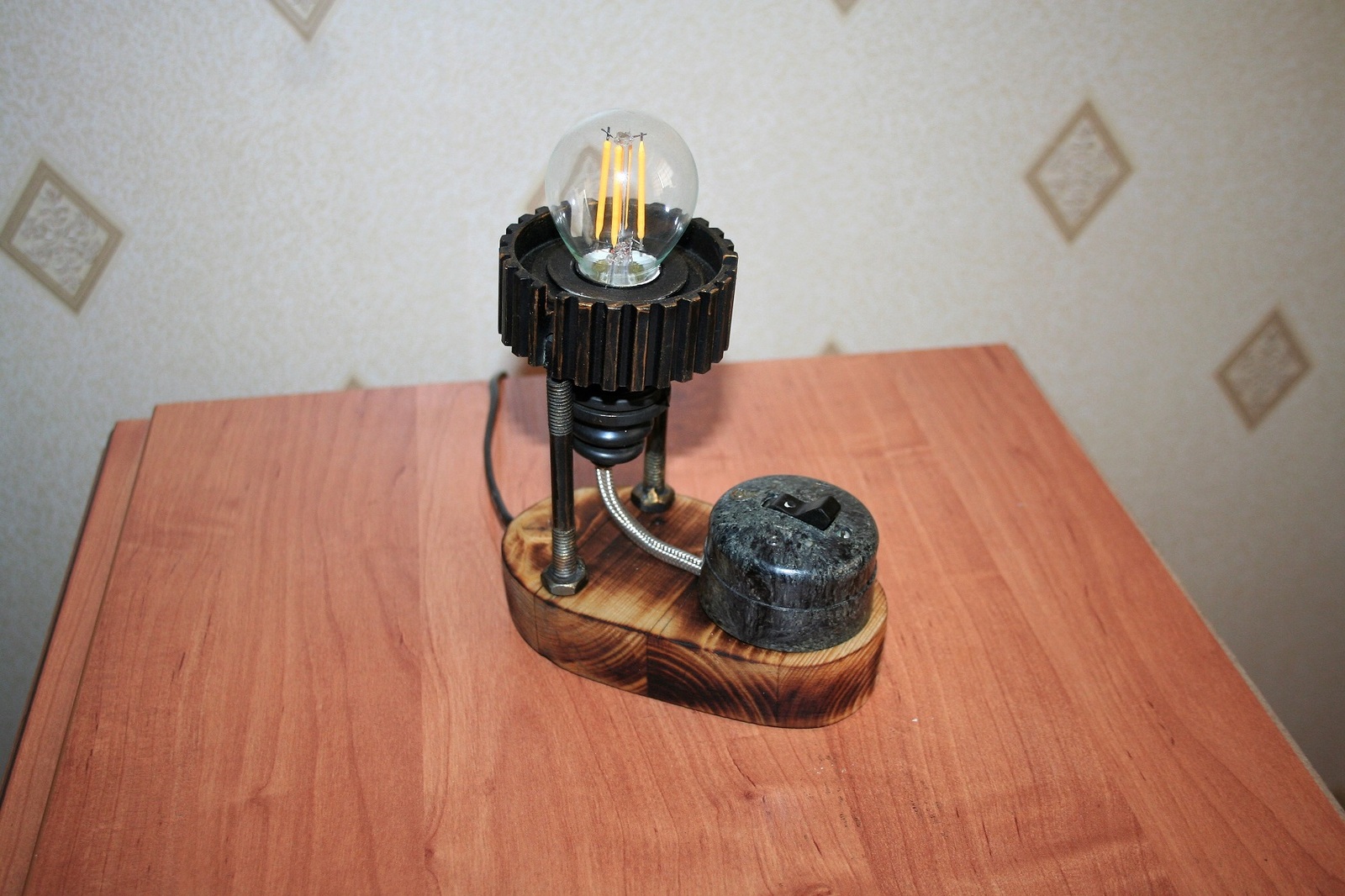 Lamp from old pieces of iron - My, Desk lamp, With your own hands, Handmade, Steampunk