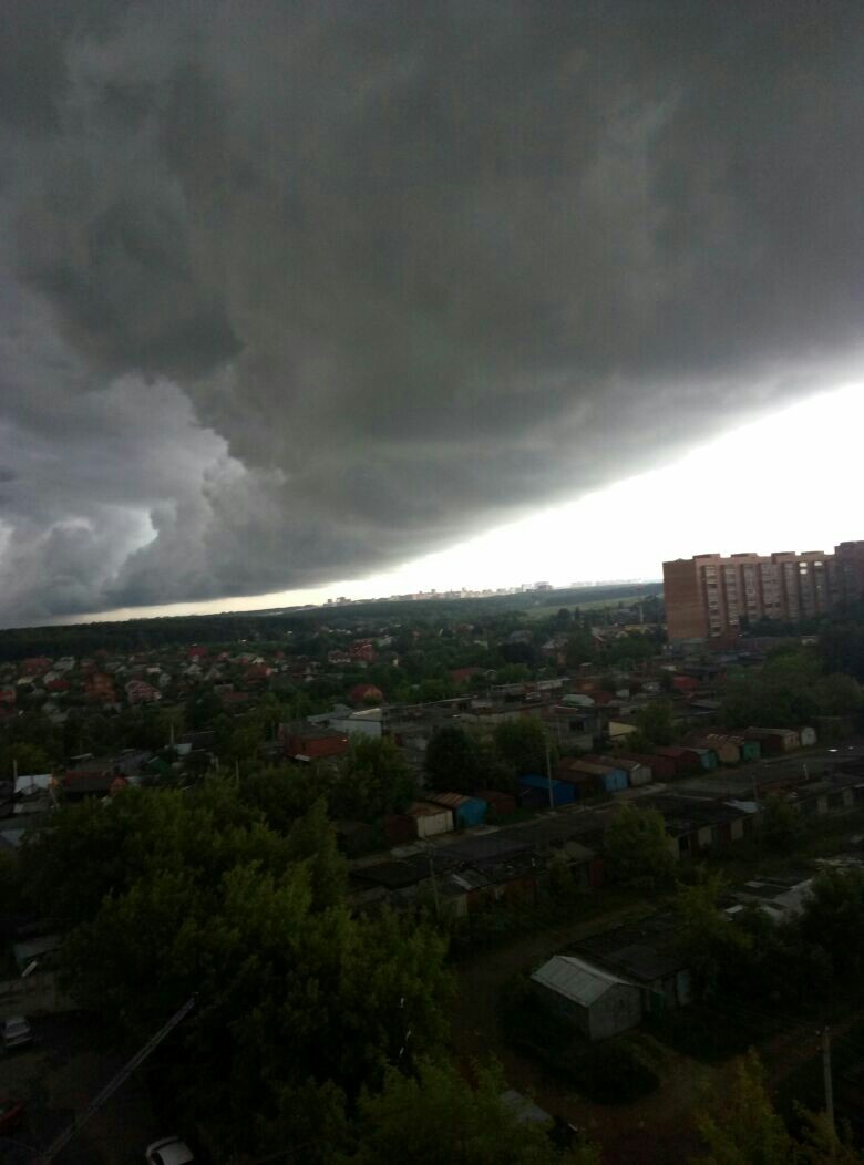 Suddenly, during the day, night came or the movement of clouds :) - Moscow, Apocalypse, Longpost