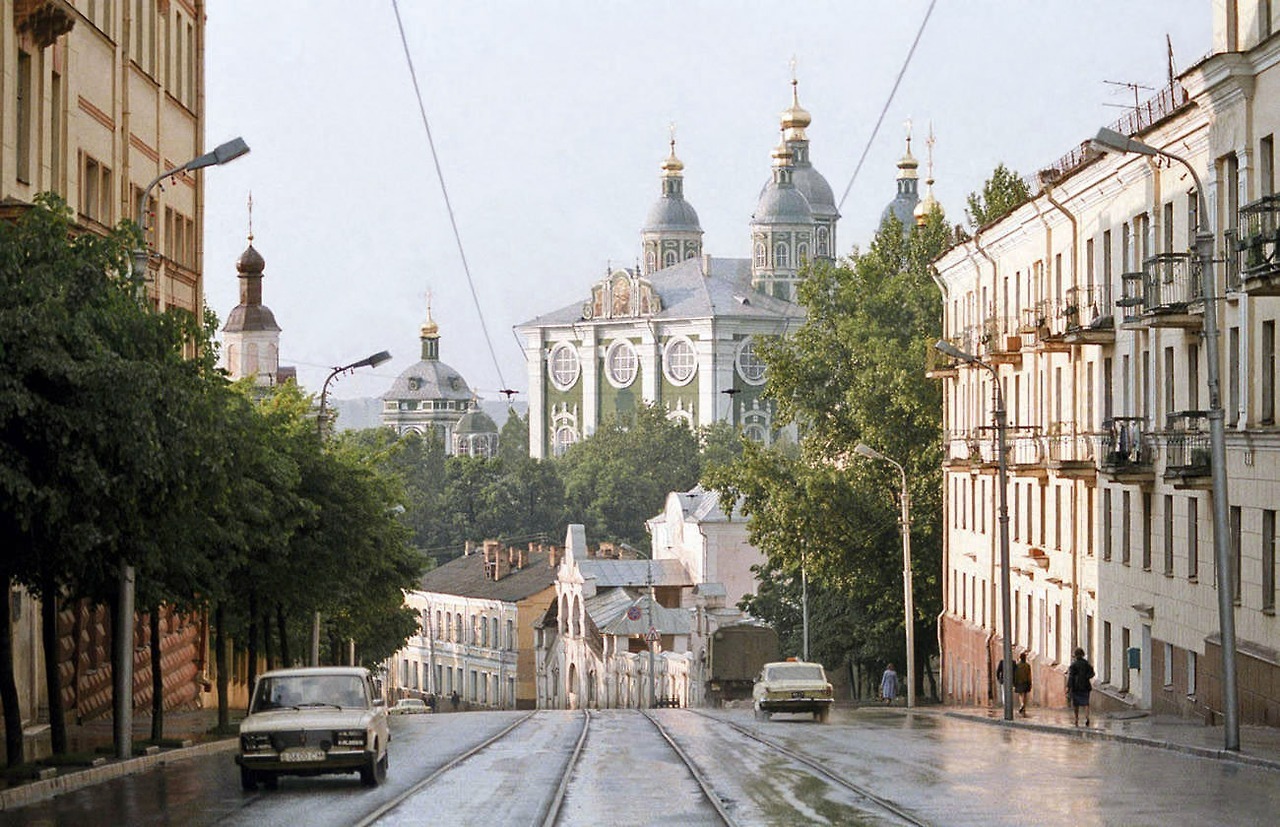 Смоленск, Россия, 1985 - Смоленск, Россия