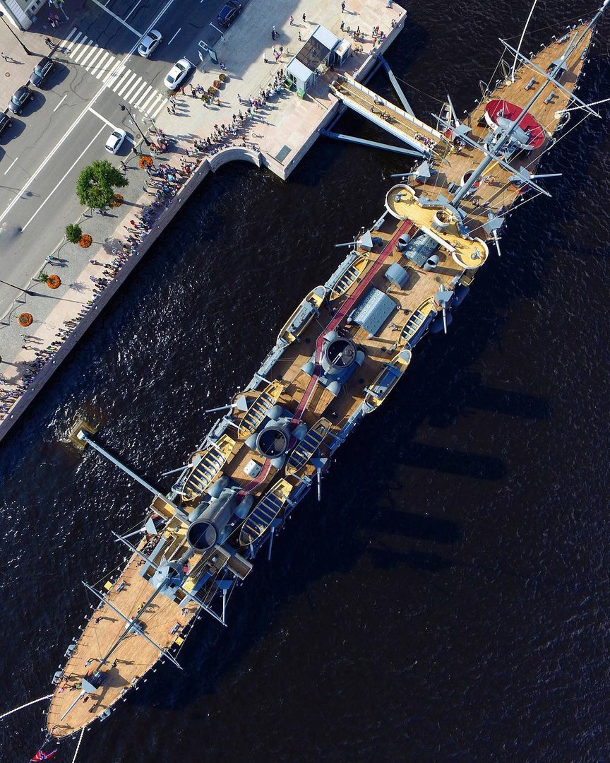 Cruiser Aurora. Top view. - Cruiser Aurora, Saint Petersburg