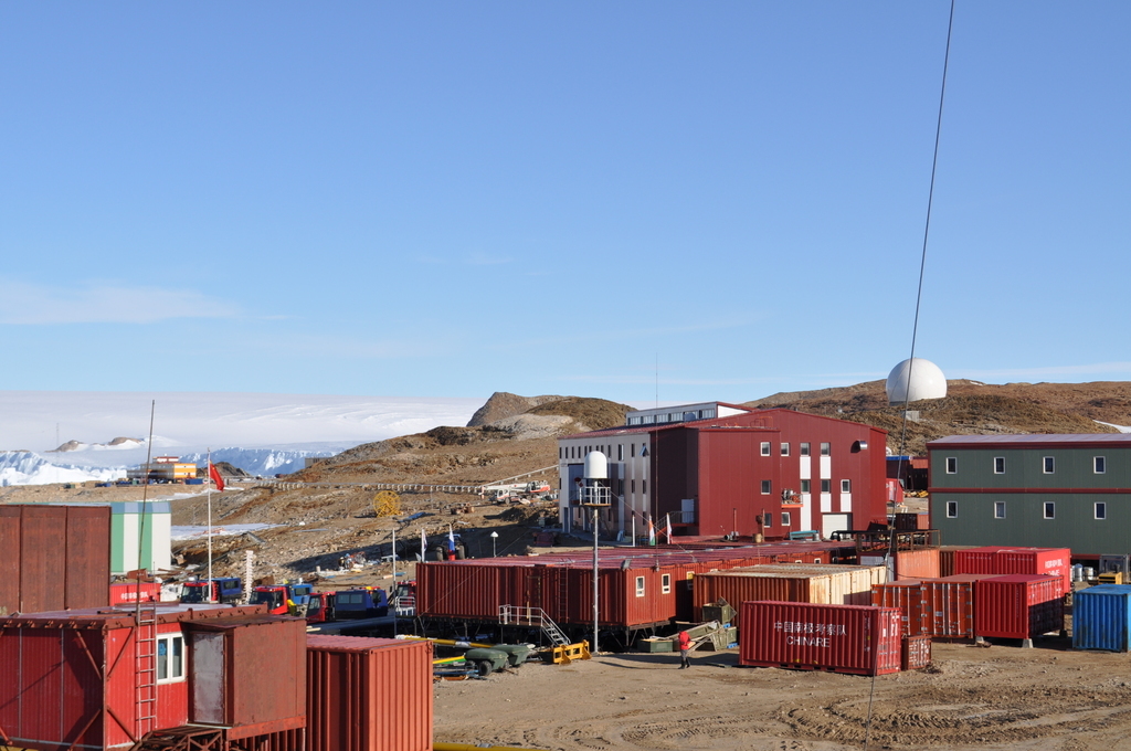 Antarctic buildings - My, Antarctica, Building, Chatting in Internet, , Longpost, 