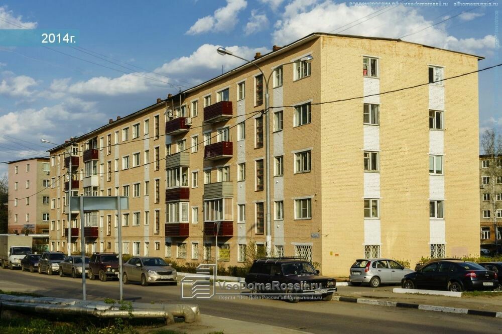 The whole street is for pedestrians. - Town, Landscaping, Pedestrian zone, The park, Longpost